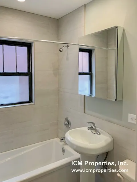 512 W Cornelia Ave, , 60657, USA 60657-unit#516-217-Chicago-IL
