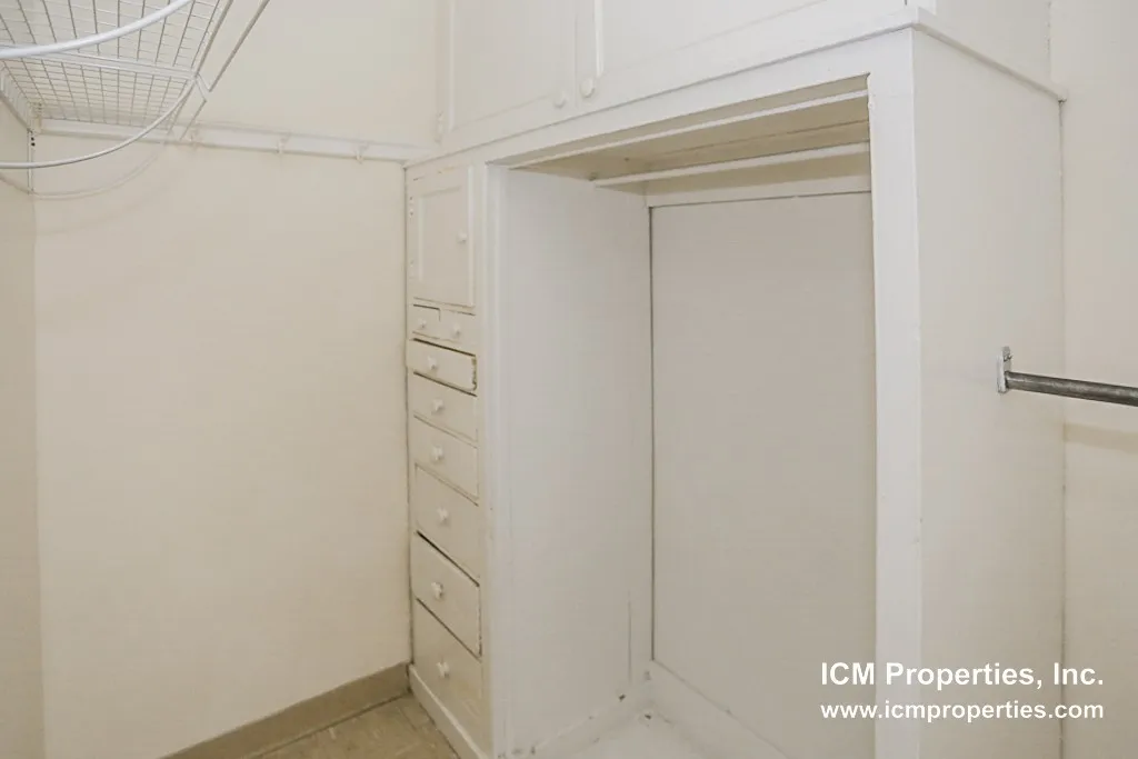 540 W Briar Pl, , 60657, USA 60657-unit#540-3B-Chicago-IL