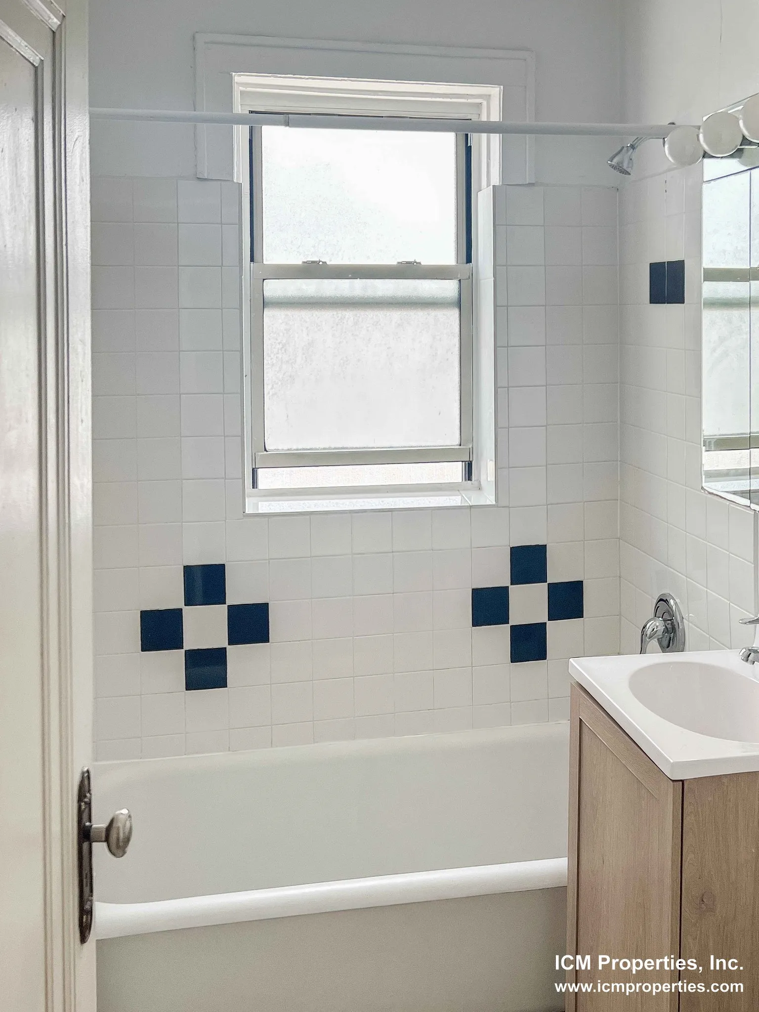 4817 N Wolcott Ave, ,  60640, USA 60640-unit#4819-2B-Chicago-IL