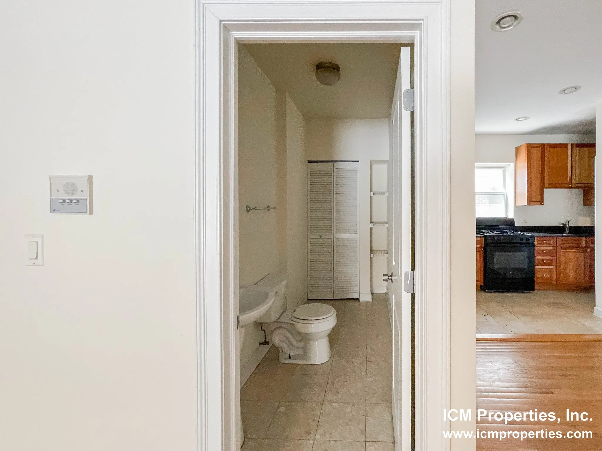 3912 N Pine Grove Ave, ,  60613, USA 60613-unit#3918-1-Chicago-IL