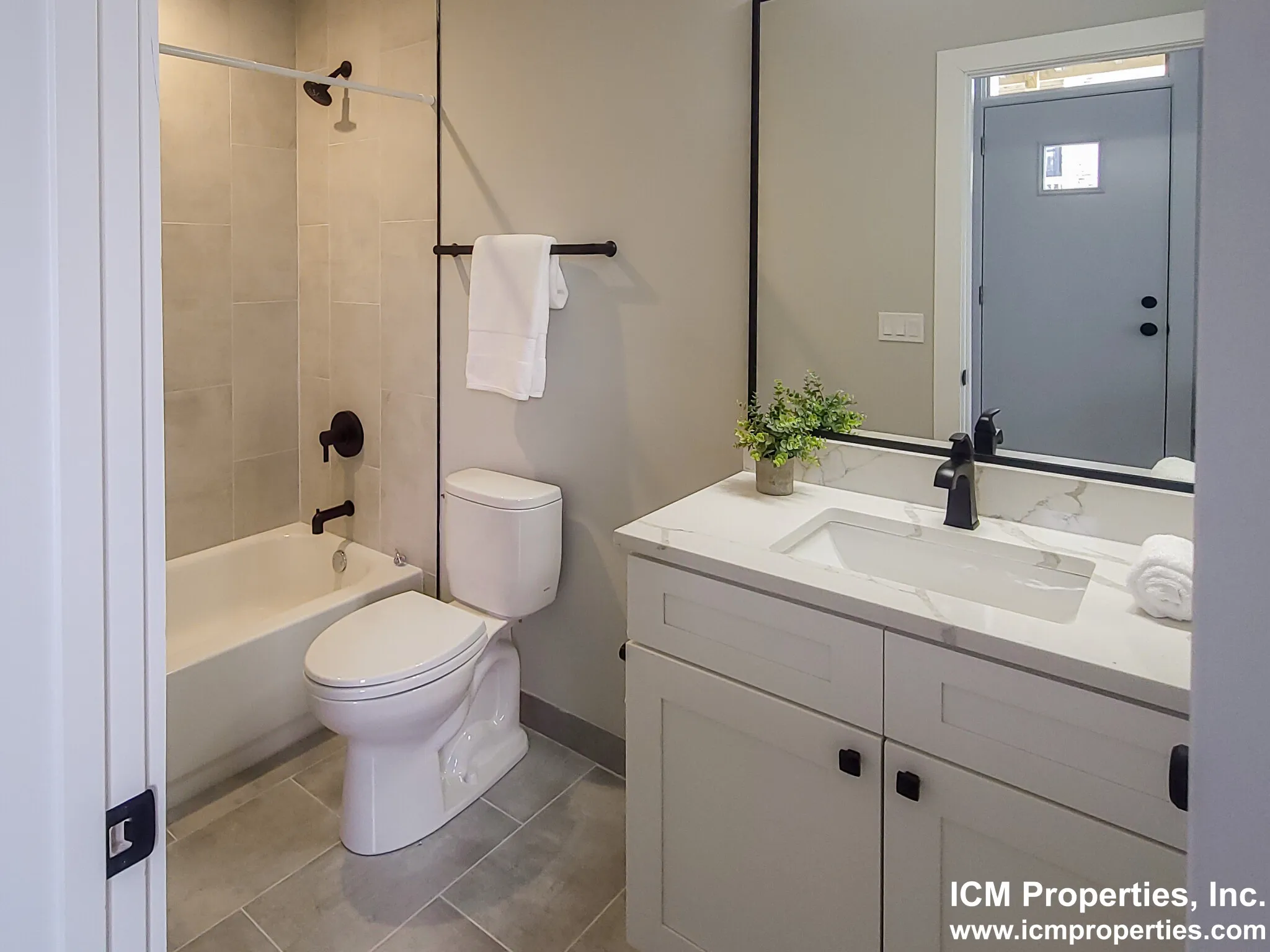 2020 W Montrose Ave, ,  60618, USA 60625-unit#4409-3B-Chicago-IL