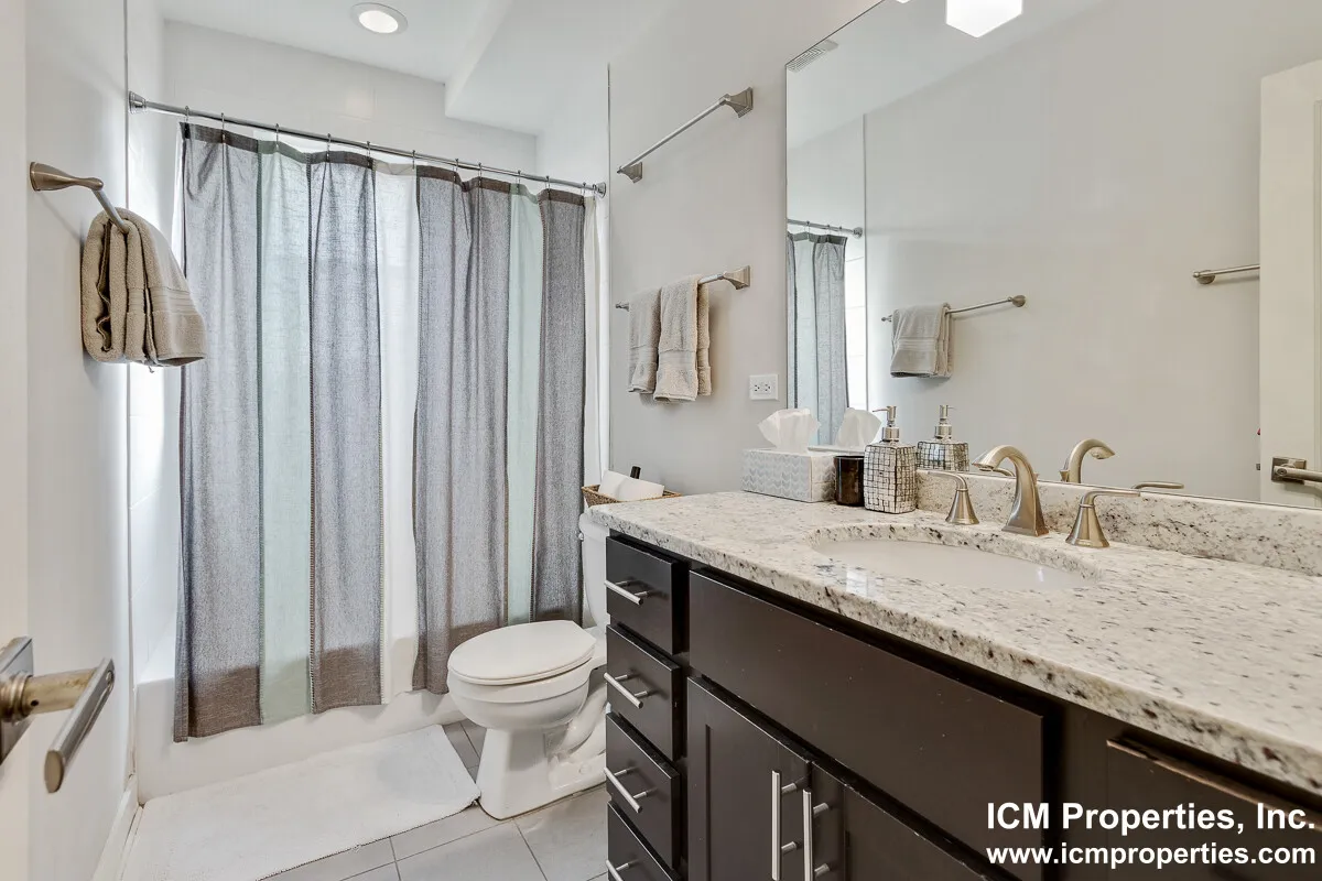 2229 W Wilson Ave, , 60625, USA 60625-unit#2233-1-Chicago-IL