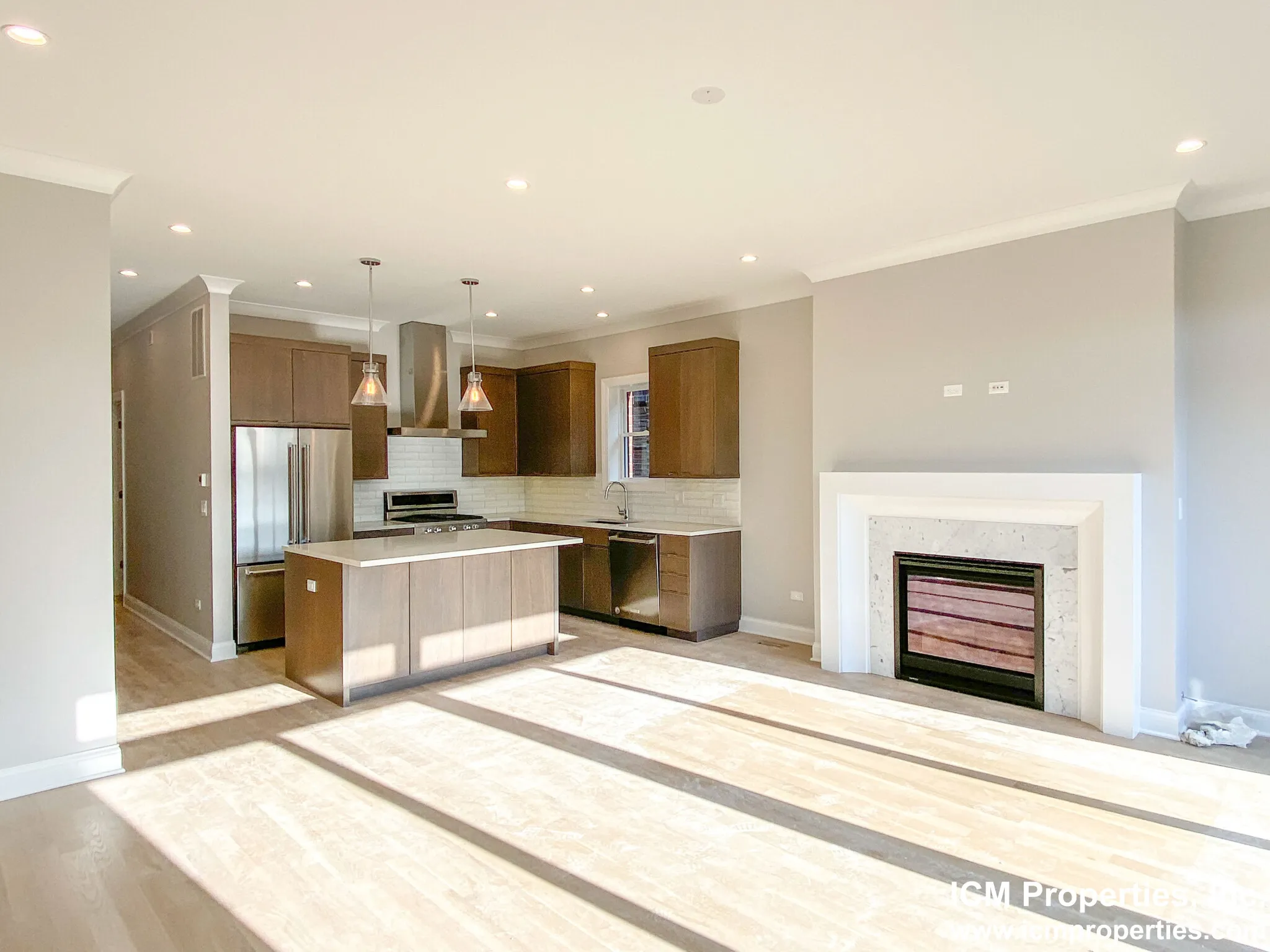 3343 N Kenmore Ave, ,  60657, USA 60657-unit#3343-3S FP-Chicago-IL
