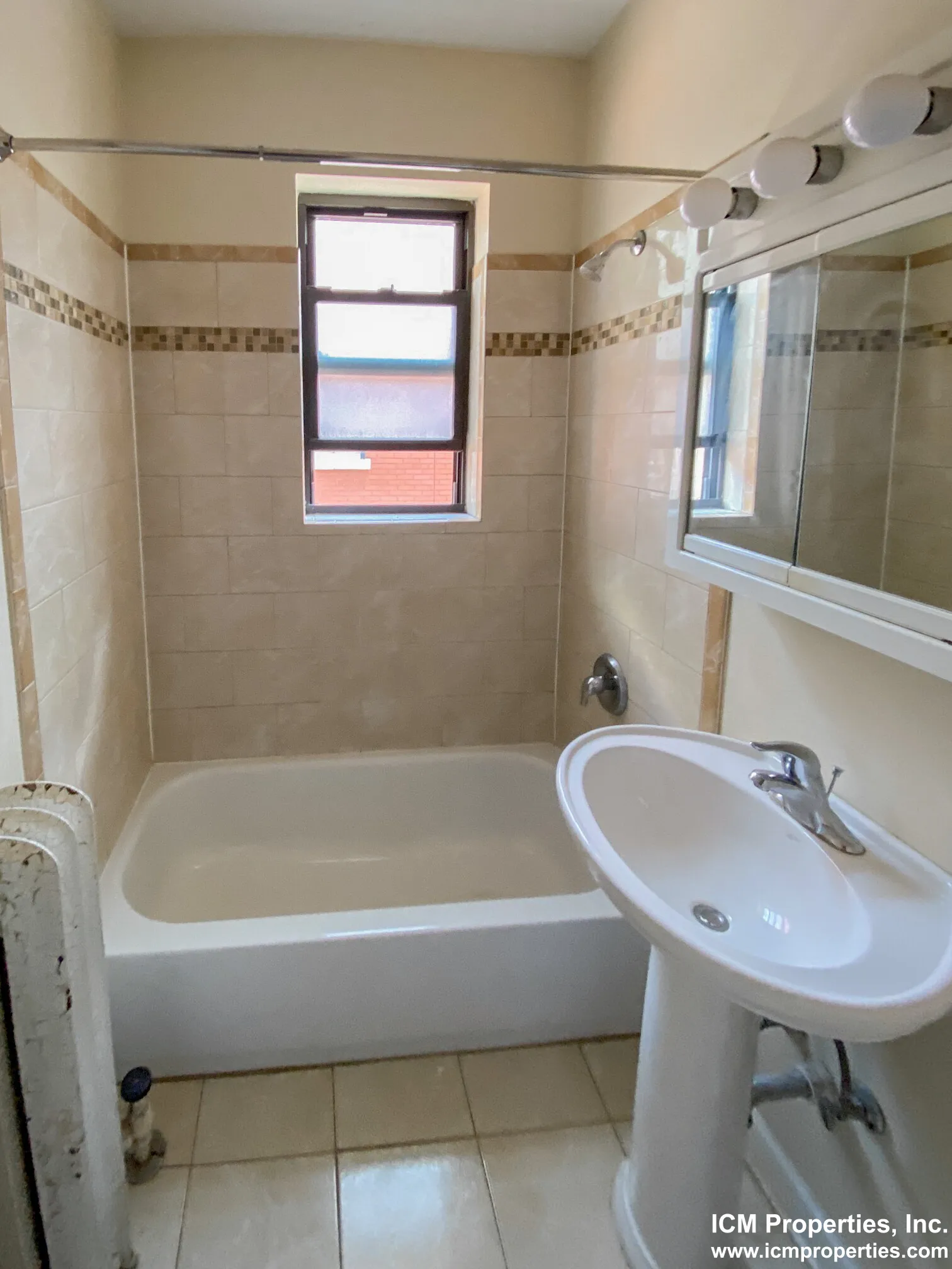 428 W Surf St, ,  60657, USA 60657-unit#432-311-Chicago-IL