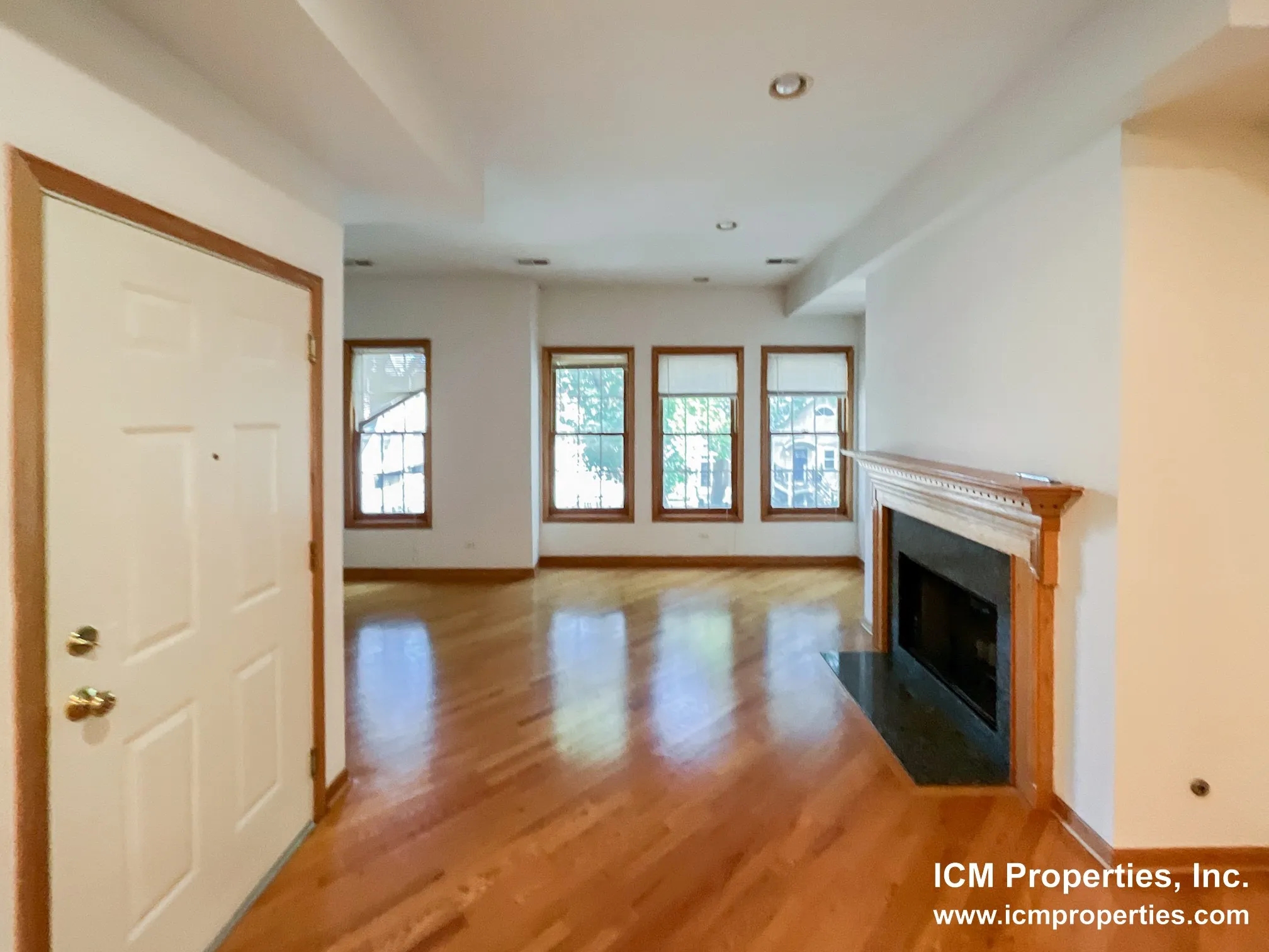 2732 N Wayne Ave, ,  60614, USA 60614-unit#2732-2-Chicago-IL