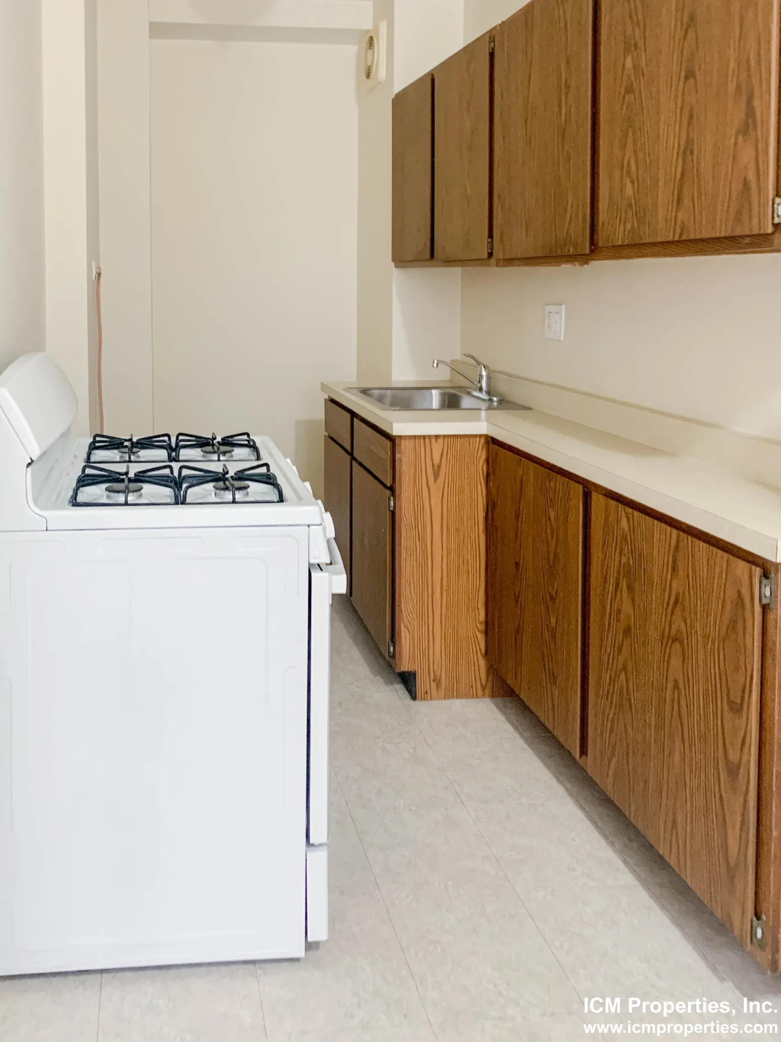 540 W Briar Pl, , 60657, USA 60657-unit#540-8I-Chicago-IL