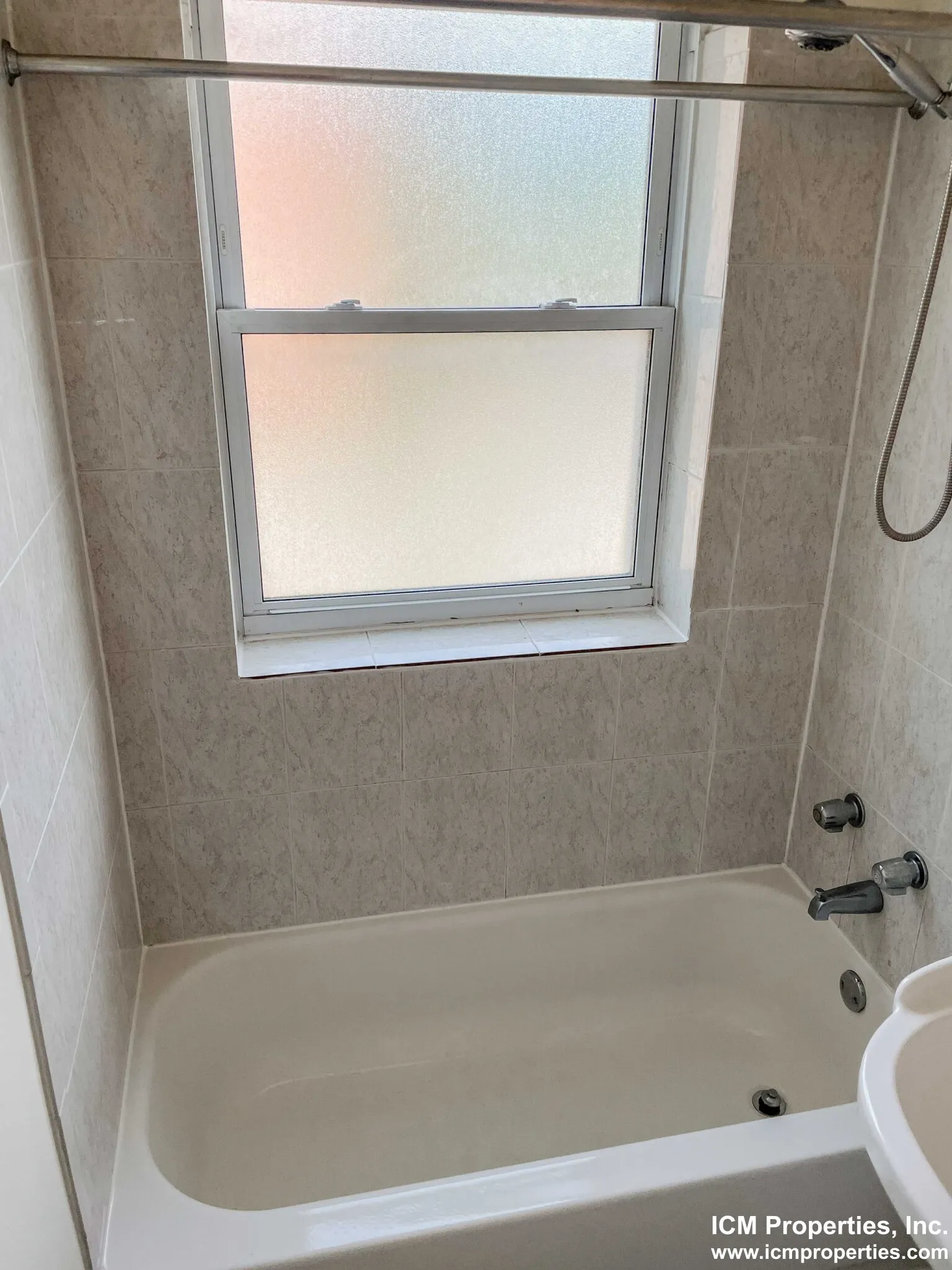2200 W Foster Ave, ,  60625, USA 60625-unit#2200-2-Chicago-IL