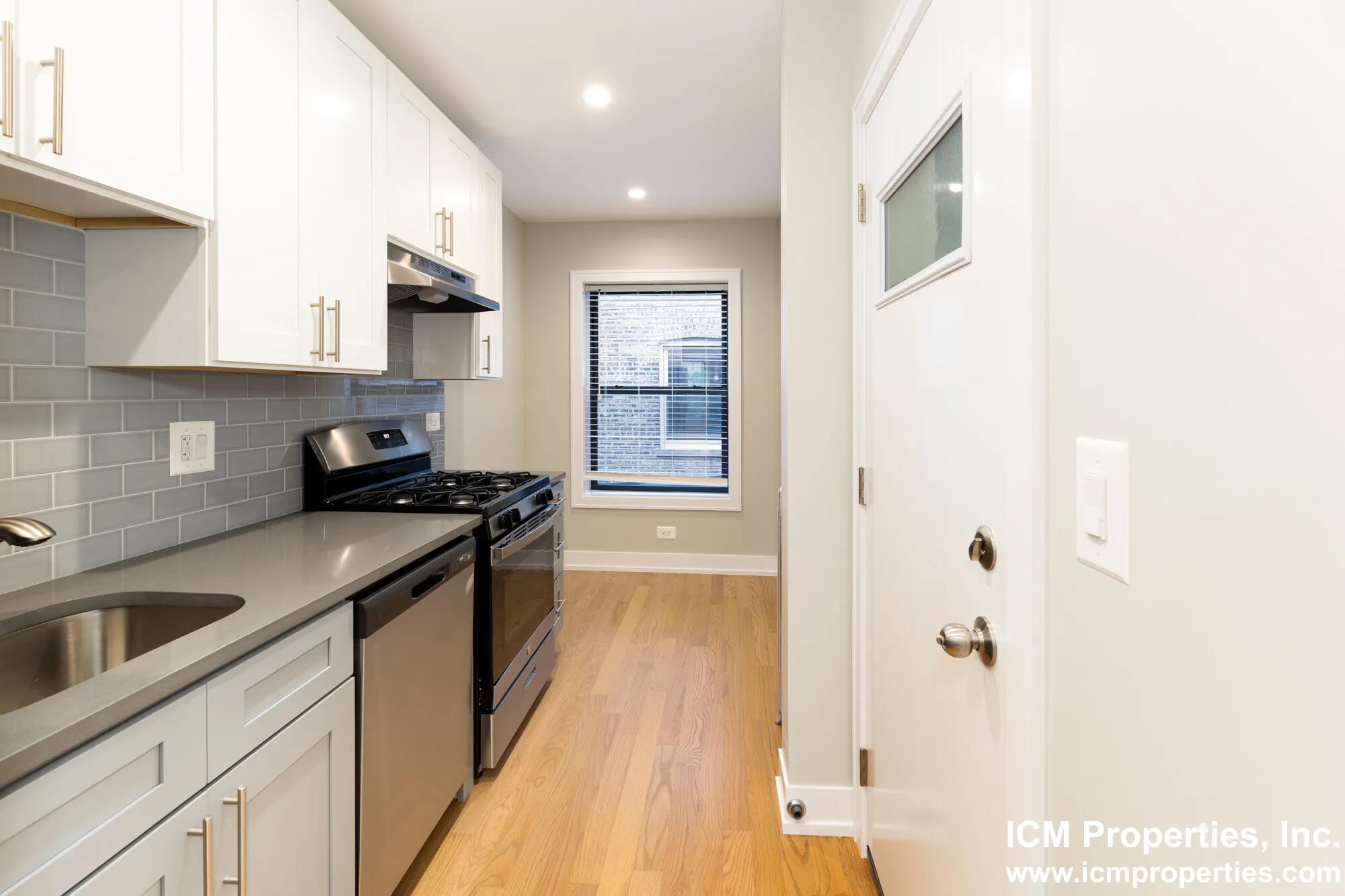 512 W Cornelia Ave, , 60657, USA 60657-unit#516-209-Chicago-IL