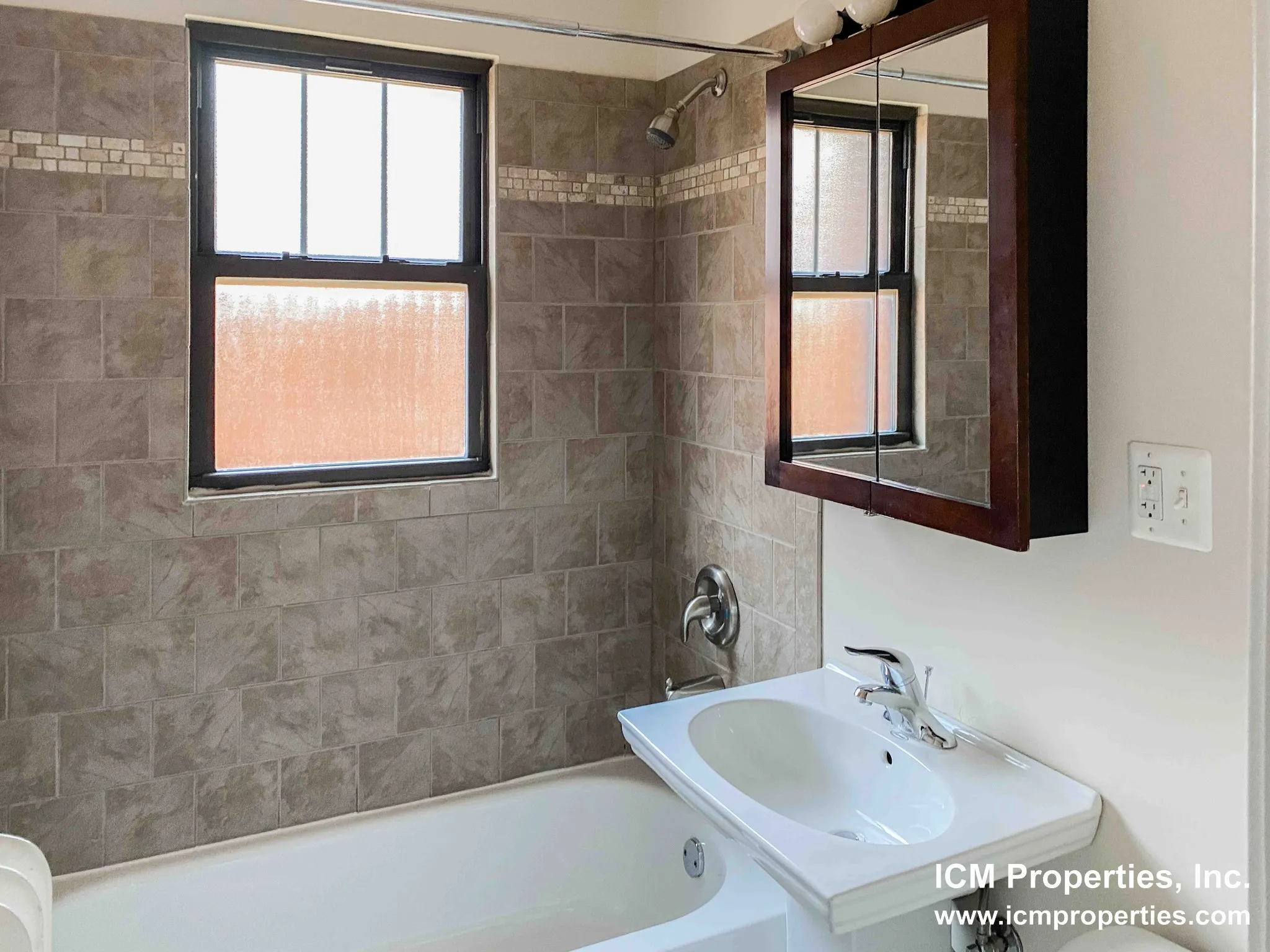 512 W Cornelia Ave, , 60657, USA 60657-unit#514-305-Chicago-IL