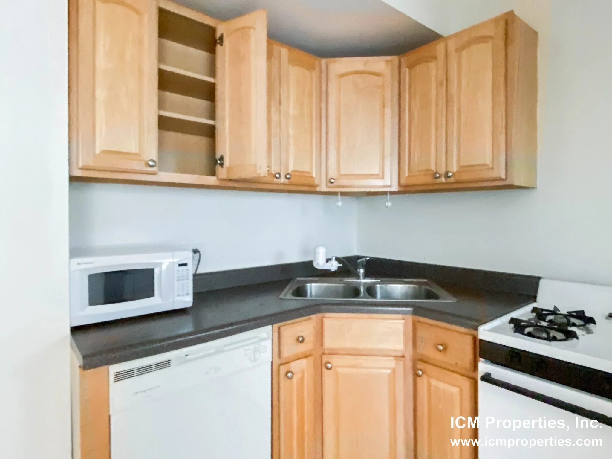 3521 N Broadway, ,  60657, USA 60657-unit#3527.5-3E-Chicago-IL