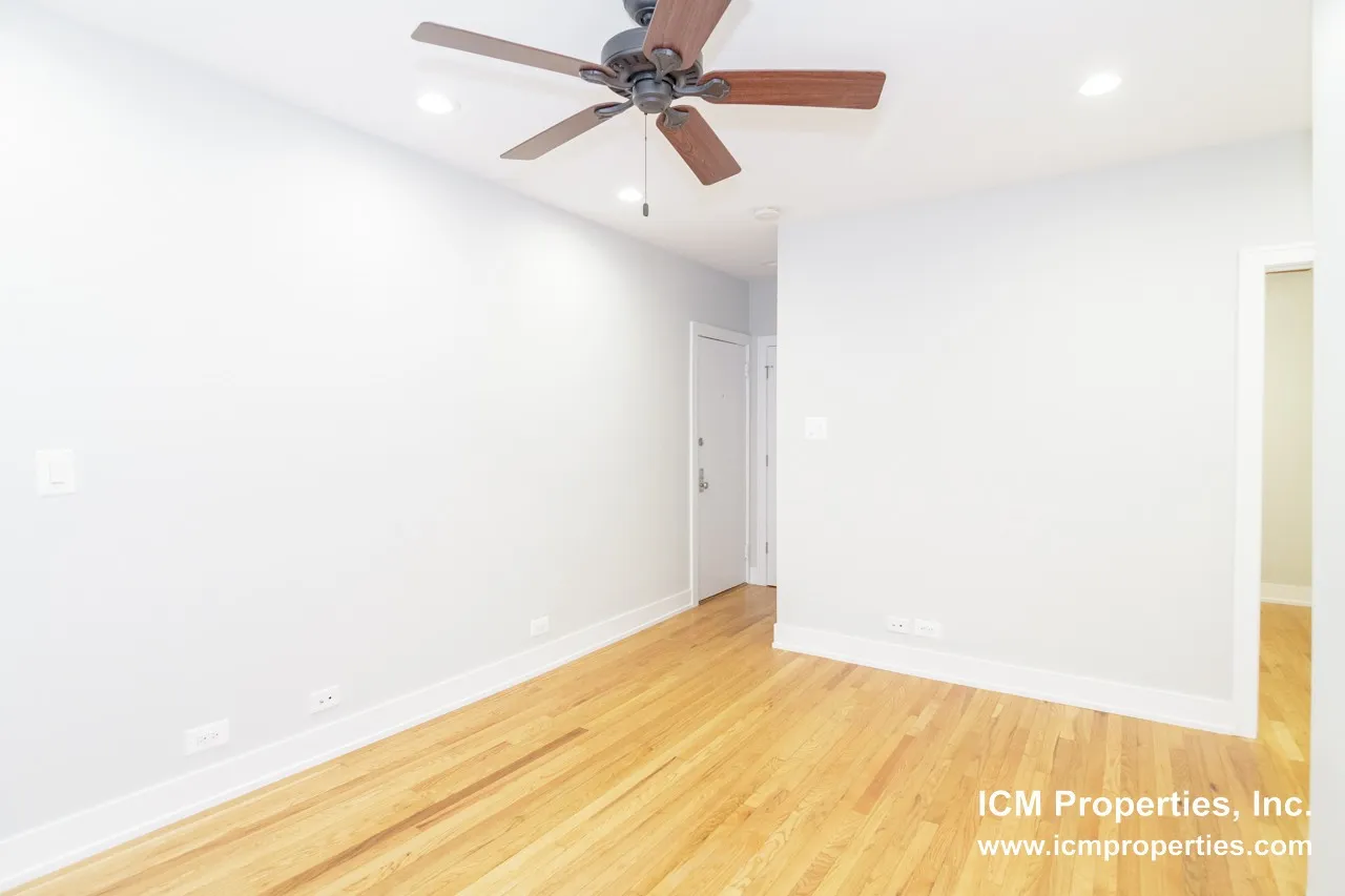 512 W Cornelia Ave, ,  60657, USA 60657-unit#516-320-Chicago-IL
