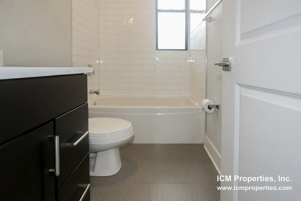 1946 W Nelson St, ,  60657, USA 60657-unit#1946-1E-Chicago-IL
