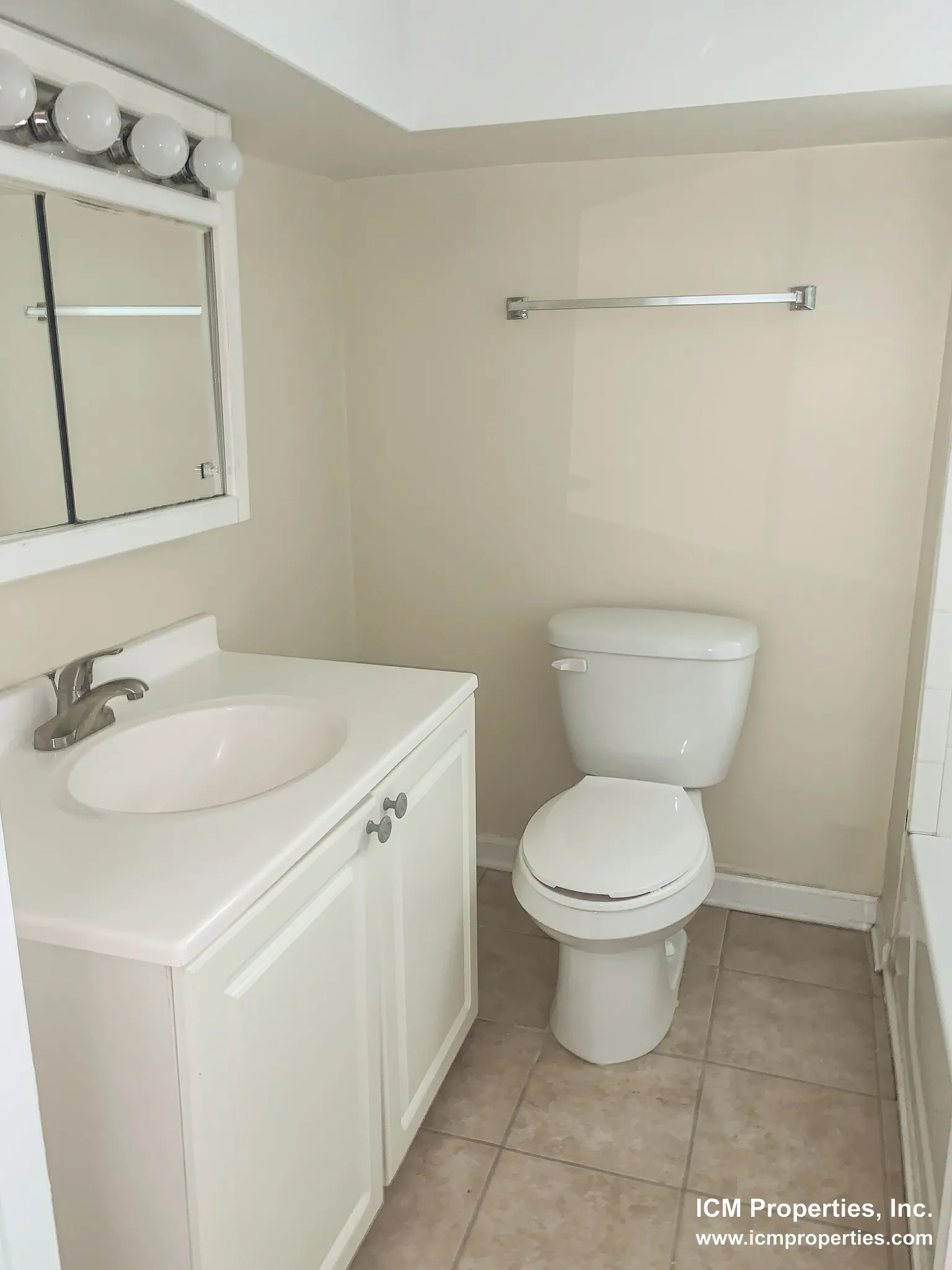 3250 N Lakewood Ave, ,  60657, USA 60657-unit#3250-CH1-Chicago-IL