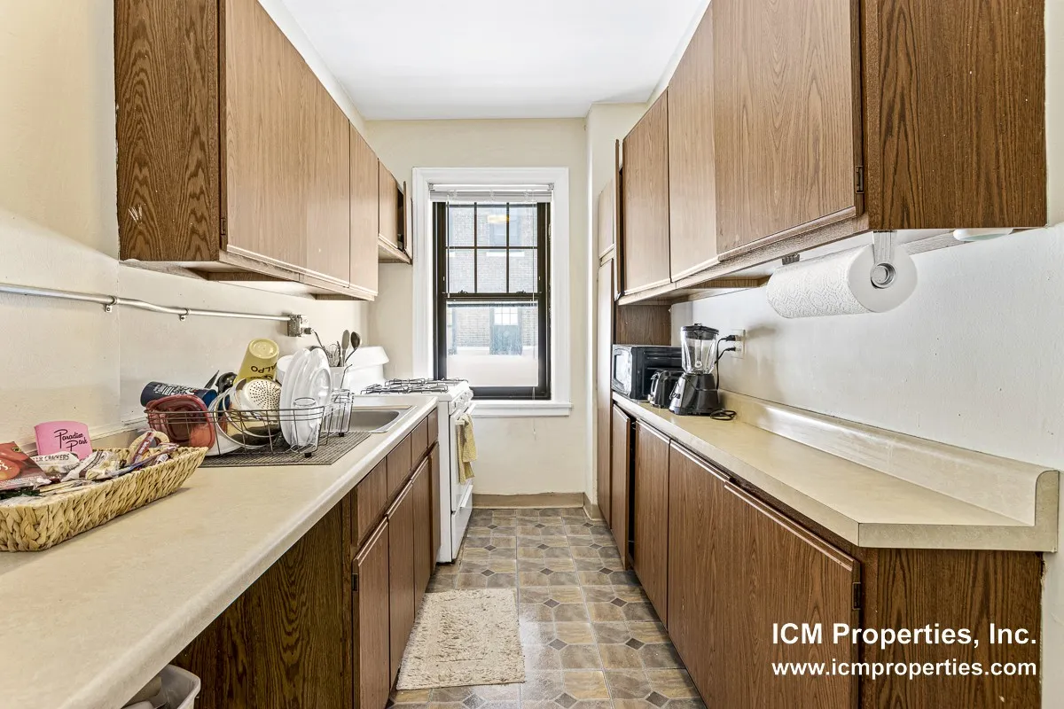 540 W Briar Pl, , 60657, USA 60657-unit#540-2A-Chicago-IL