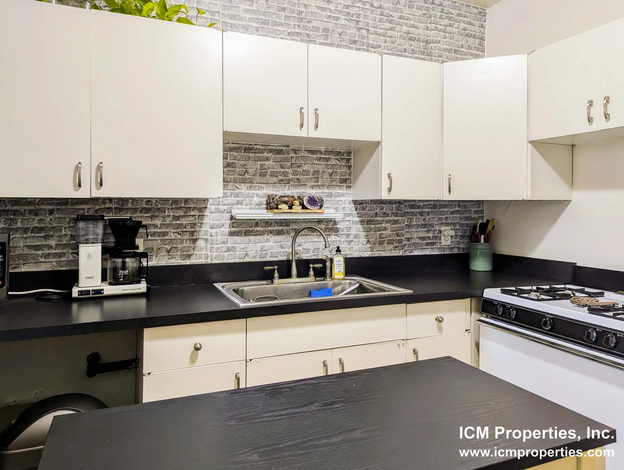 3300 N Claremont Ave, ,  60618, USA 60618-unit#2334S-2-Chicago-IL