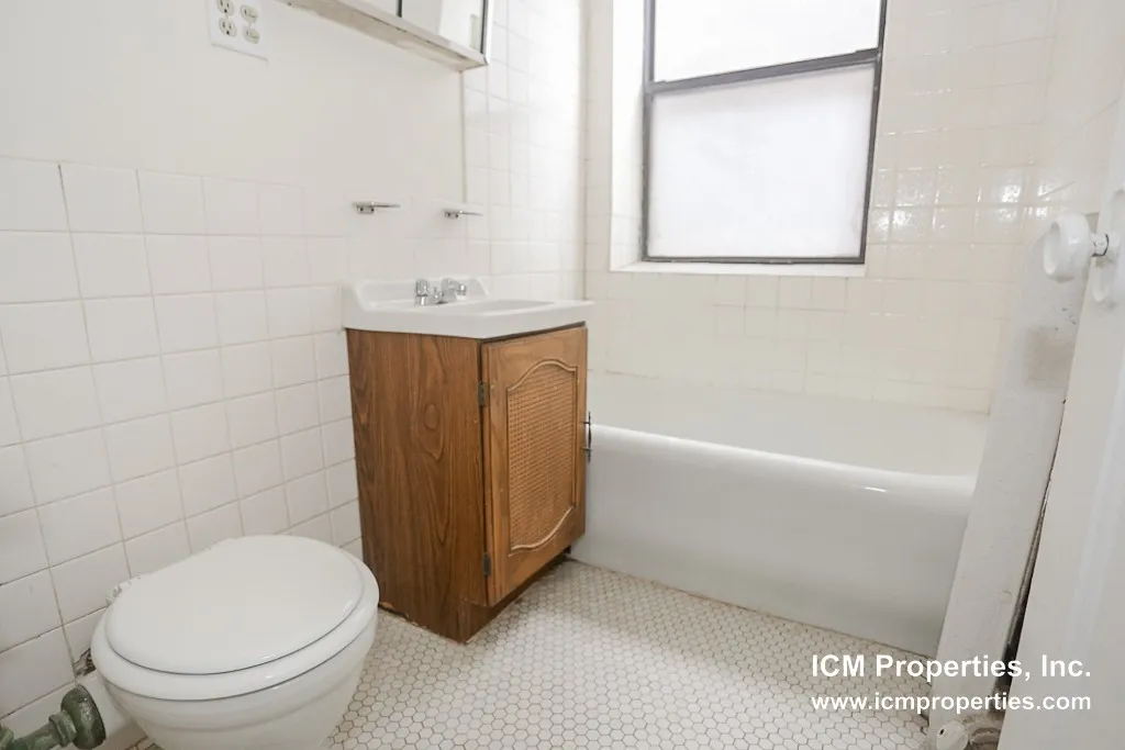 540 W Briar Pl, , 60657, USA 60657-unit#540-3B-Chicago-IL