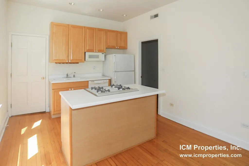 3846 N Southport Ave, , 60613, USA 60613-unit#3846-3-Chicago-IL