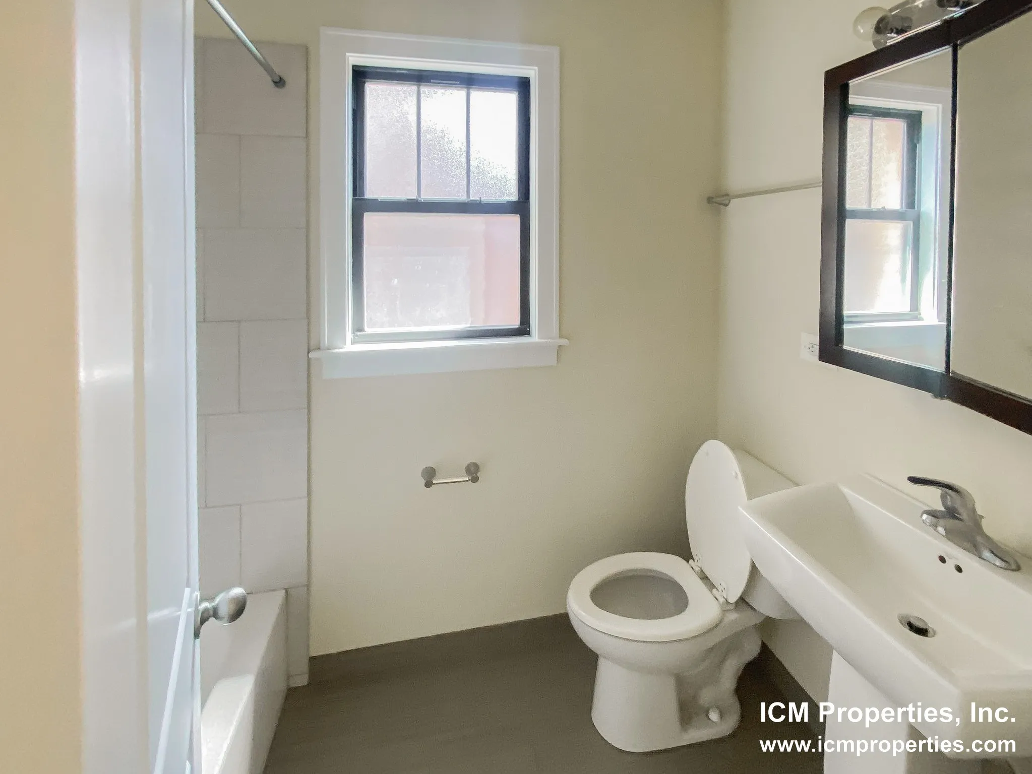 512 W Cornelia Ave, ,  60657, USA 60657-unit#520-311-Chicago-IL