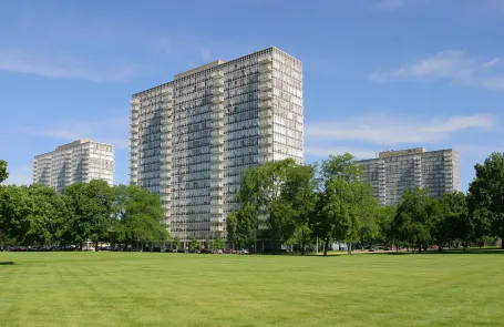 lakemeadowsapts-building-exterior-dk_2015_4722v1-1