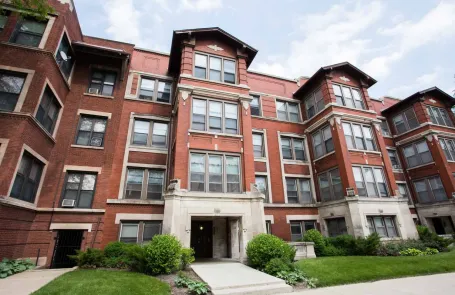 5049_s_drexel_apartments_1