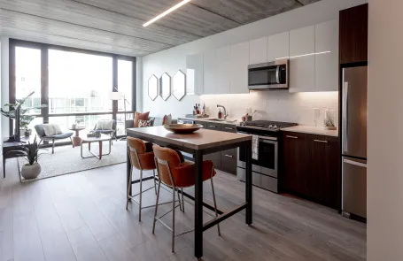 03 - Wicker Park Connection - 1-Bedroom