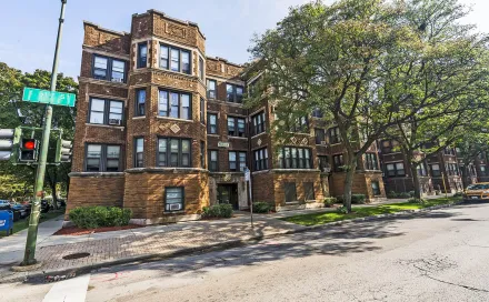 5047_s_st_lawrence_ave_apartments_chicago_exterior_06