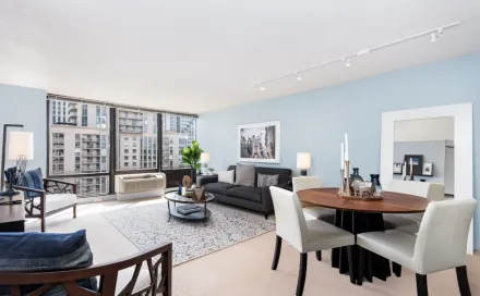 columbus_plaza_small_1_bed_livingroom