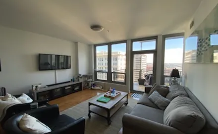 565_quincy_unit_1715_livingroom