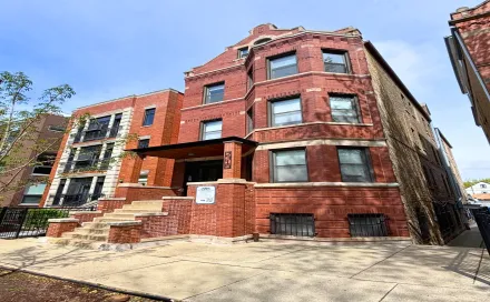 2315_north_leavitt_front
