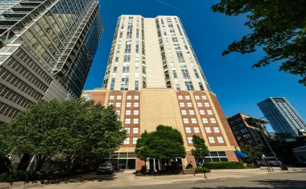 645kingsburystunit2109-032
