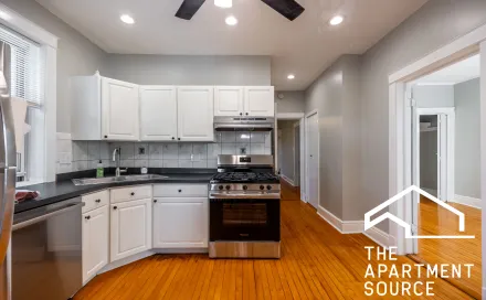 3219_north_leavitt_3r_chicago_roscoe_village_unit_photo_1