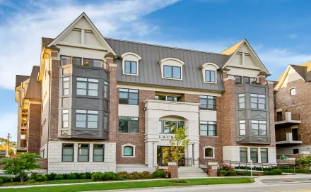 833_laurel_exterior_001