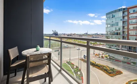 roosevelt_lofts_balcony_all_ads