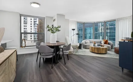 tides_2_bed_living_room