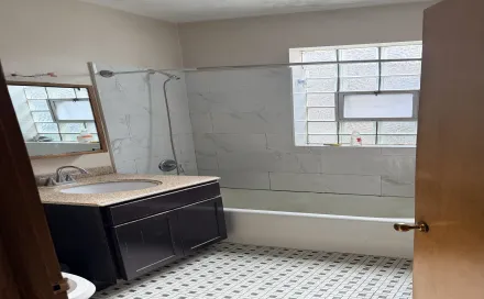 bathroom_0