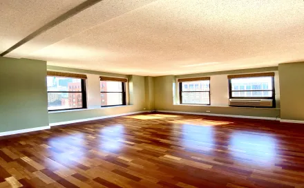 1202_living_room_corner_2