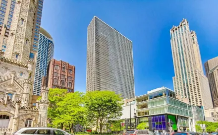 01-111-e-chestnut-st-building