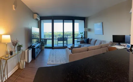 01_actual_living_room_view