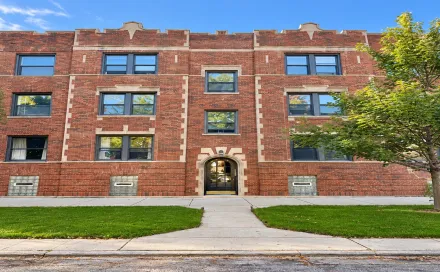 08_building_front