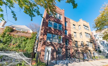 2553_1757541395_17575190200-2022_11_1_1122_W_Addison_Unit_3_MLS_ONLY_1.jpg