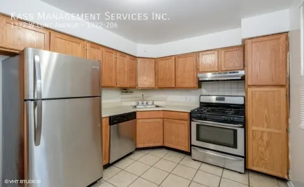 4048_1746566484_3_1322WLunt106_5_Kitchen_LowRes.jpg