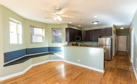 6717_1758866187_17588340234-2021_11_18_2812_E_76th_Unit_1_MLS_ONLY_6.jpg