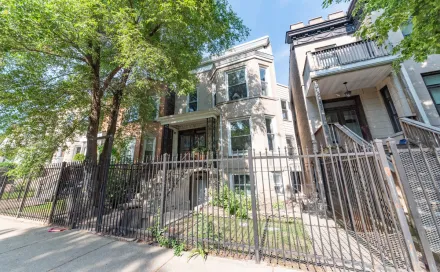 8779_1754430993_1754427183-2023_6_2_2833_N_Albany_Unit_G_MLS_ONLY_1.jpg