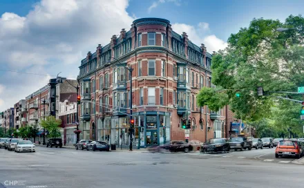 01_2772_North_lincoln_Ave_305_002-1582063961