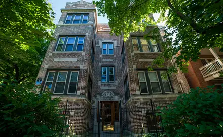 1535-W-AddisonSt_1A