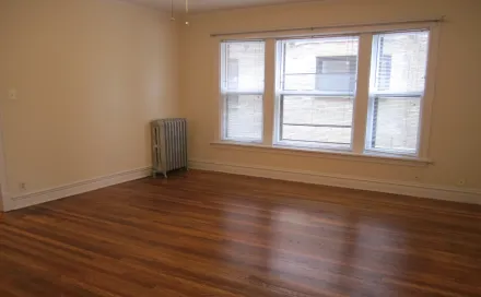 5440- 1wliving room 2