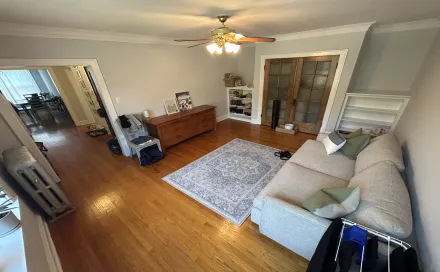2_3510-3_living_room_reverse