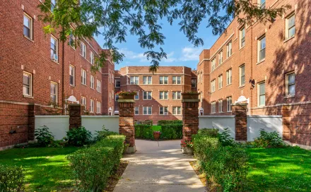 1-web-or-mls-1-5900nkenmoreave