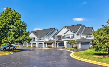 media-mlsgrid-MRD12784684-c2ef53e1-e7a4-4477-9b55-ef9a19343524.jpeg