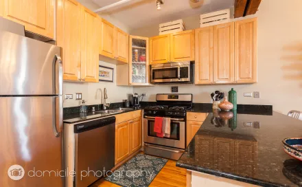 1715033486-2017_3_16_1735_W_Diversey_Unit_315_9.jpgthumbnail